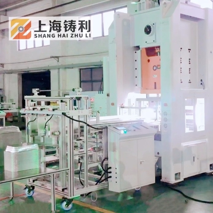 Fully Automatic Silver Foil Container Machine 40 Times/Min Servo Motor Foil Food Container Machinery
